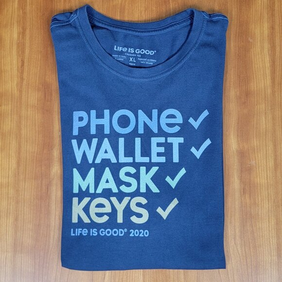 Life Is Good Men's Navy Phone Wallet Mask Keys Short Sleeve Crusher Tee - XL - Picture 1 of 8